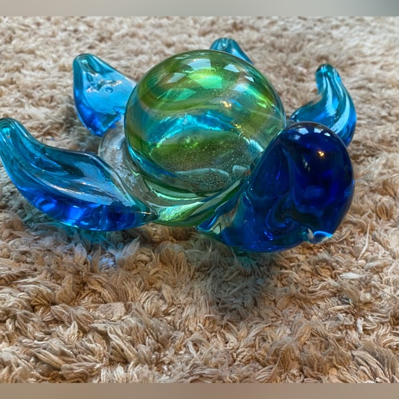 Beautiful blue blown collectible glass decor. 2 fish 1 turtle - Picture 4 of 4
